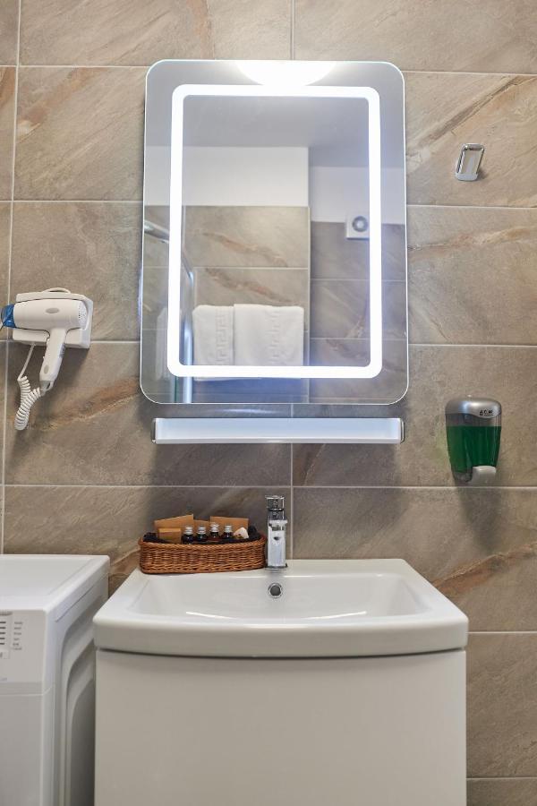 Sea Love Apt Spa N Pools Beach Resort Năvodari Eksteriør billede