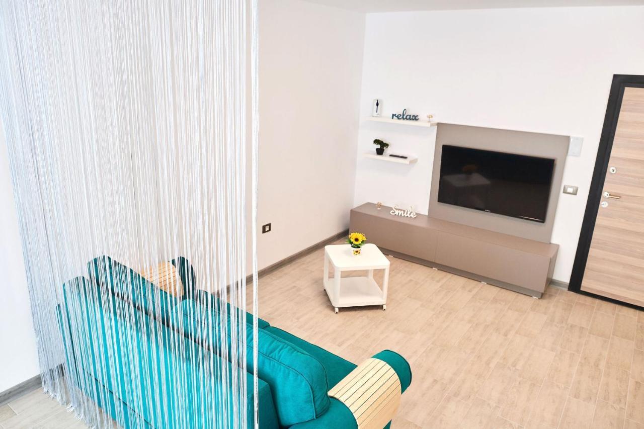 Sea Love Apt Spa N Pools Beach Resort Năvodari Eksteriør billede