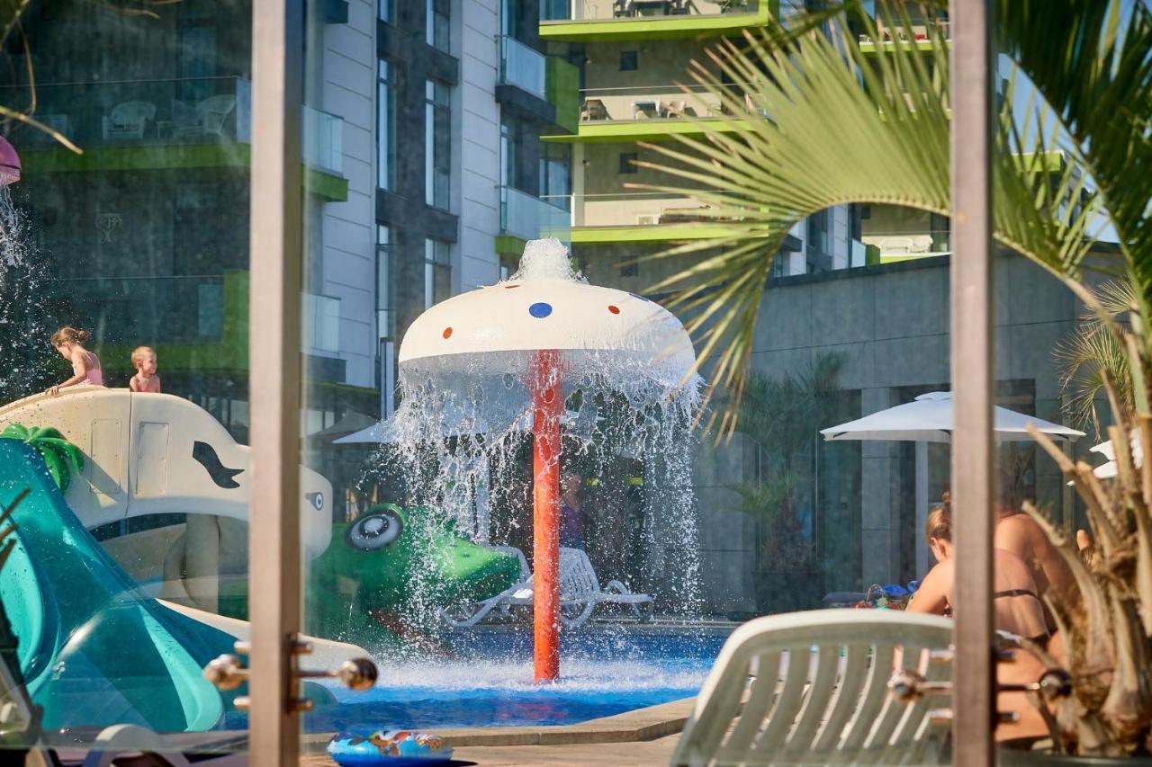 Sea Love Apt Spa N Pools Beach Resort Năvodari Eksteriør billede