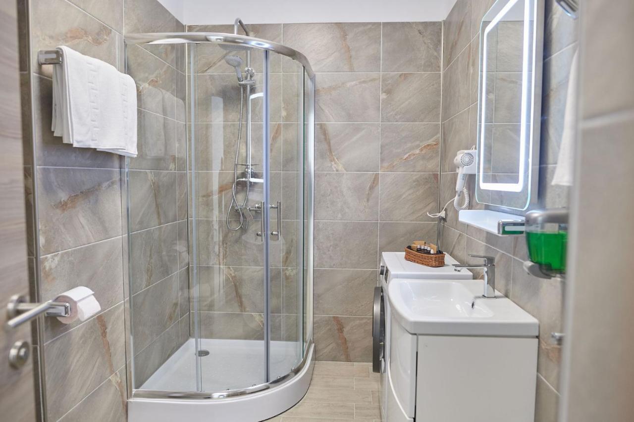 Sea Love Apt Spa N Pools Beach Resort Năvodari Eksteriør billede